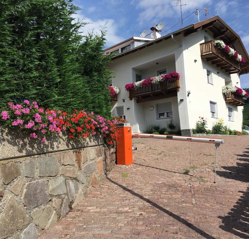 Garni San Paolo Hotel Appiano Sulla Strada Del Vino Bagian luar foto