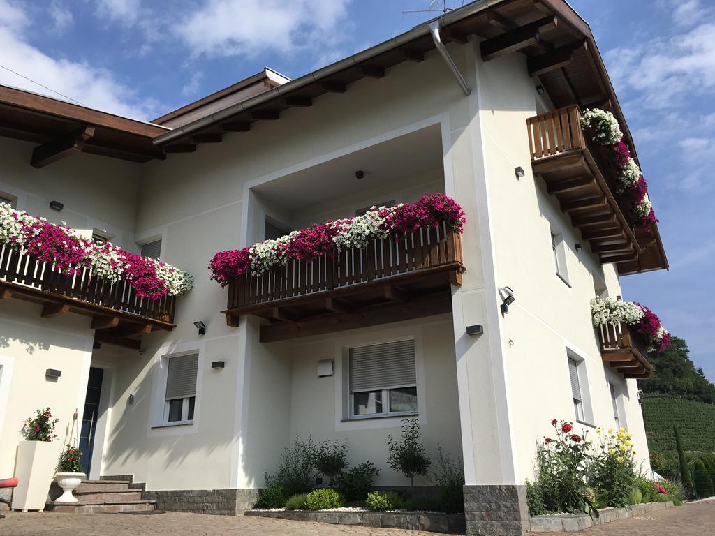 Garni San Paolo Hotel Appiano Sulla Strada Del Vino Bagian luar foto