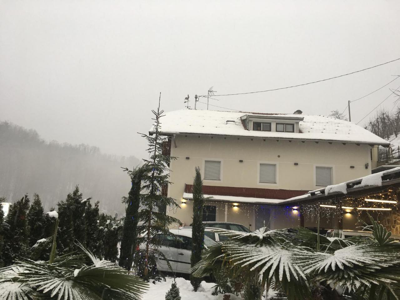 Garni San Paolo Hotel Appiano Sulla Strada Del Vino Bagian luar foto